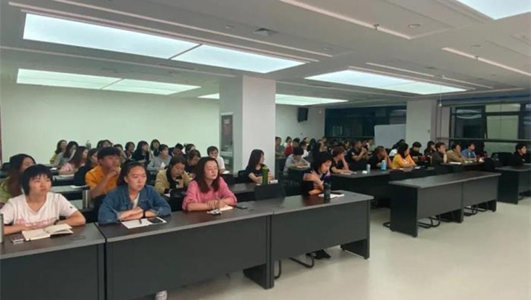 知法、懂法、遵法，，，提防执法危害丨PG电子集团开展职工执法知识培训