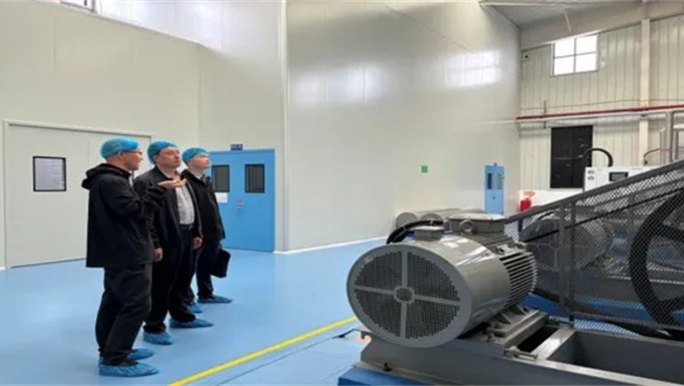 巴宜戋戋长（候选人）王建飞一行莅临林芝雪域资源科技有限公司调研